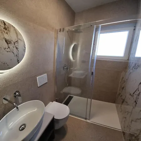 House With Jacuzzi In 2306 Rovinj